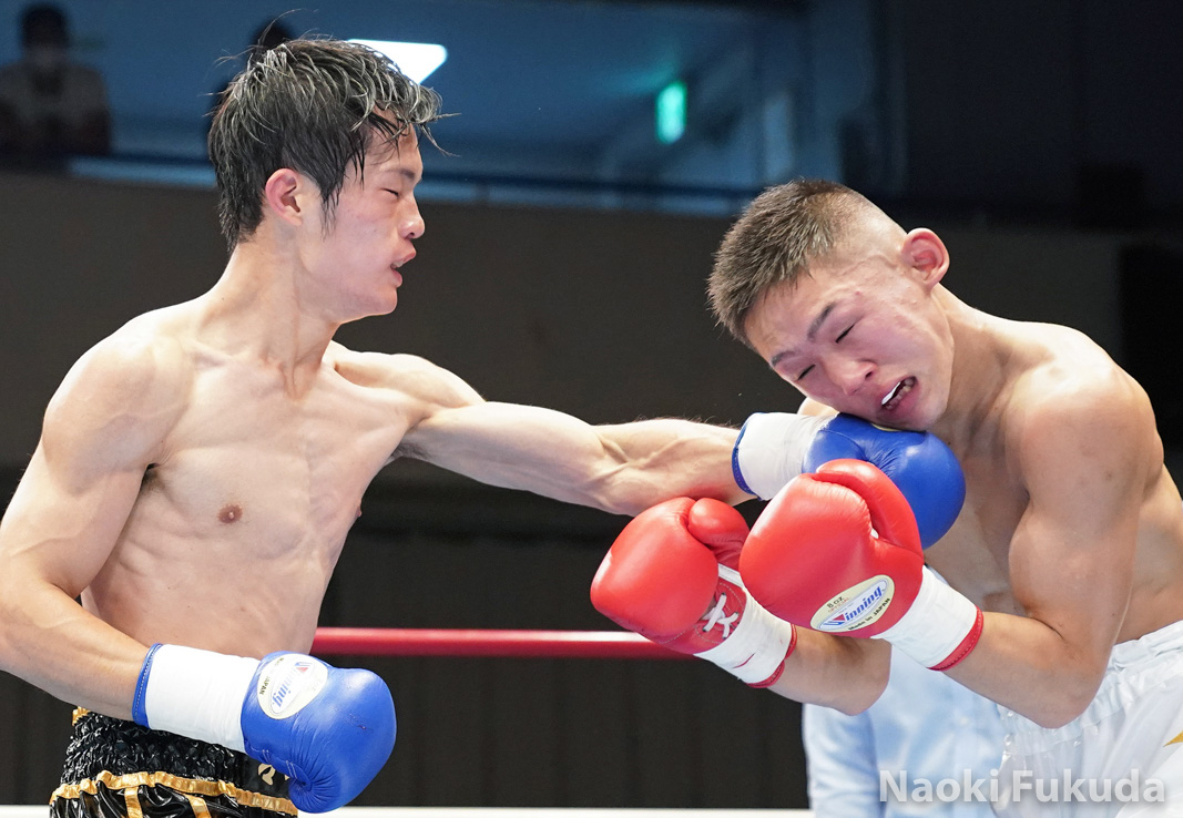 山崎 亮太 ハッピーbox Vs 吉田 郁哉 角海老宝石 Photo By 福田直樹 角海老写真館